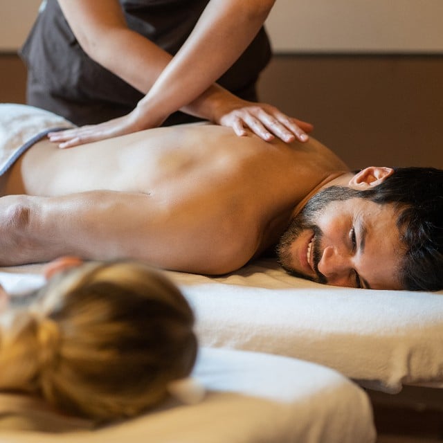 couple massage 50 minutes
